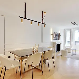  Apartment Stunning With View At The Very Heart Of